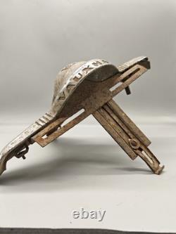 Vauxhall Velox 1955 Rear Number plate holder trim